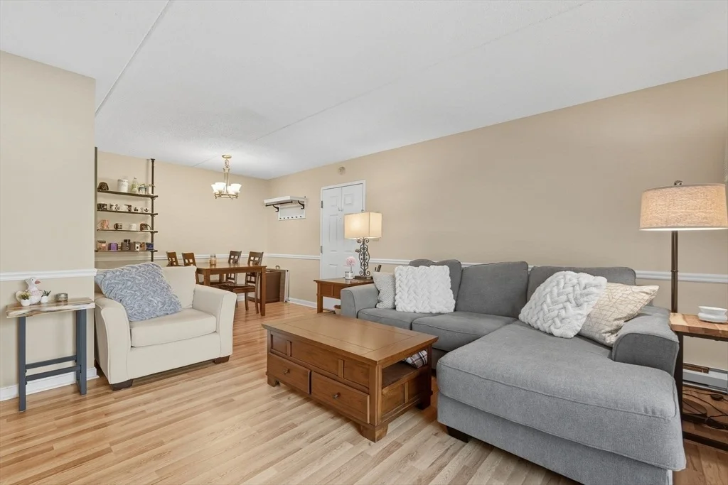 Photo of Unit B at 16 Maple Crest Cir