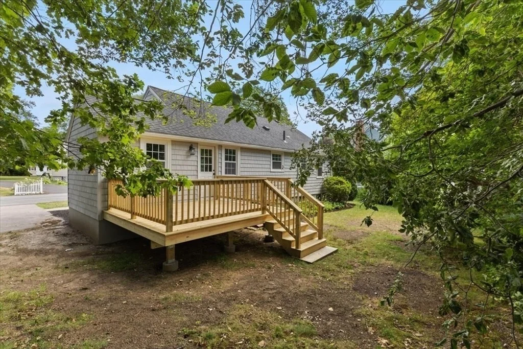 Photo of 15 Intervale Rd