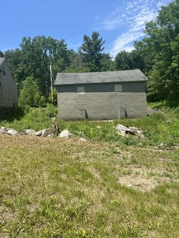 Photo of 19 Greenwich Plains Rd