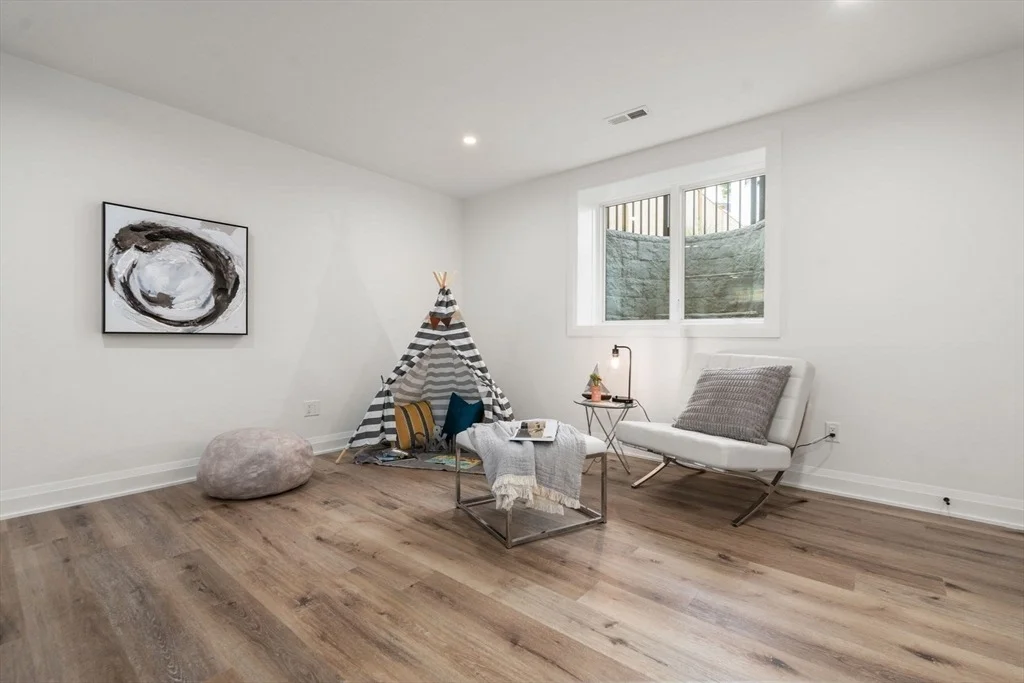 Photo of Unit 21 at 21 Johnson Place