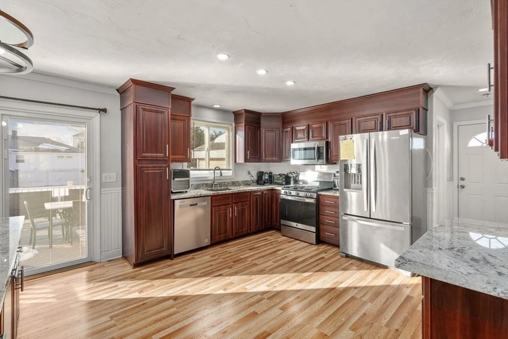 Photo of 231 Lapham St.