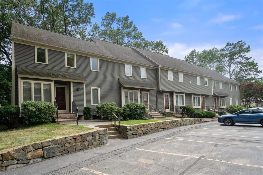 Photo of Unit 1 at 9 Deer Path