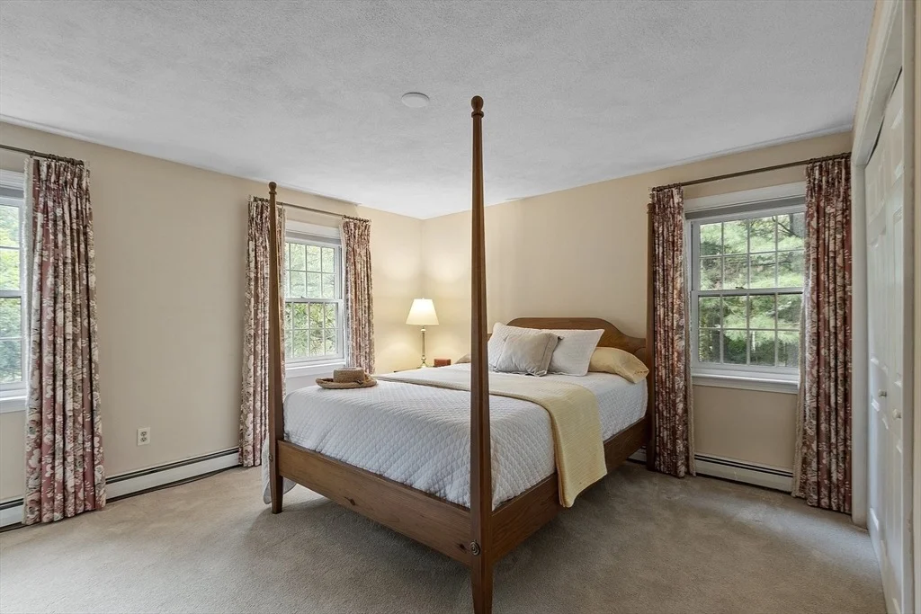 Photo of 25 Algonquin Avenue