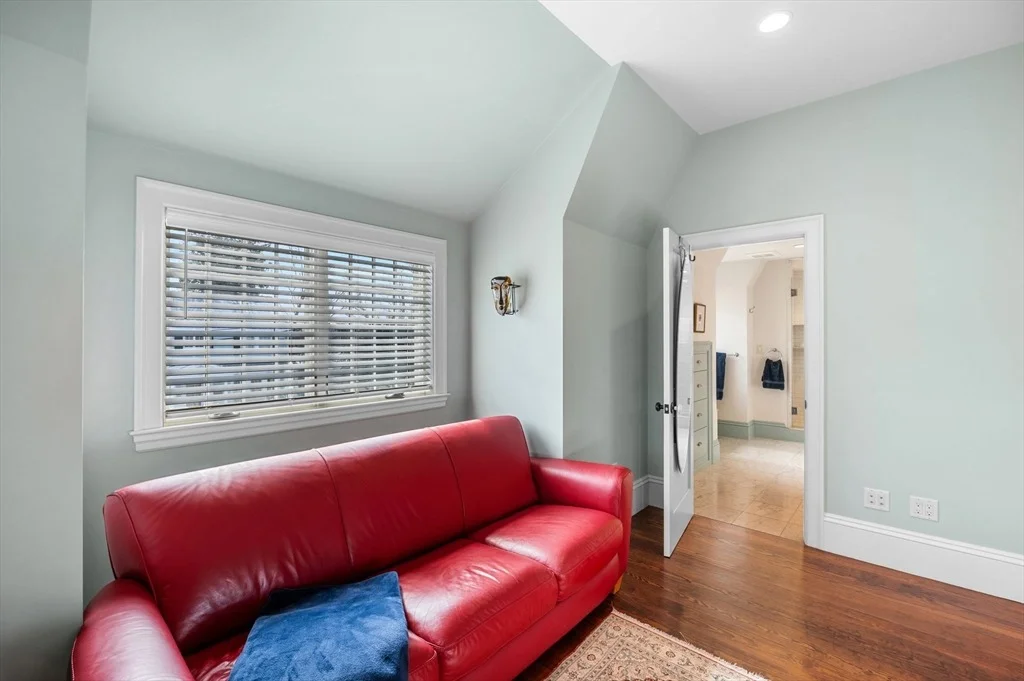 Photo of 4 Gallison Avenue