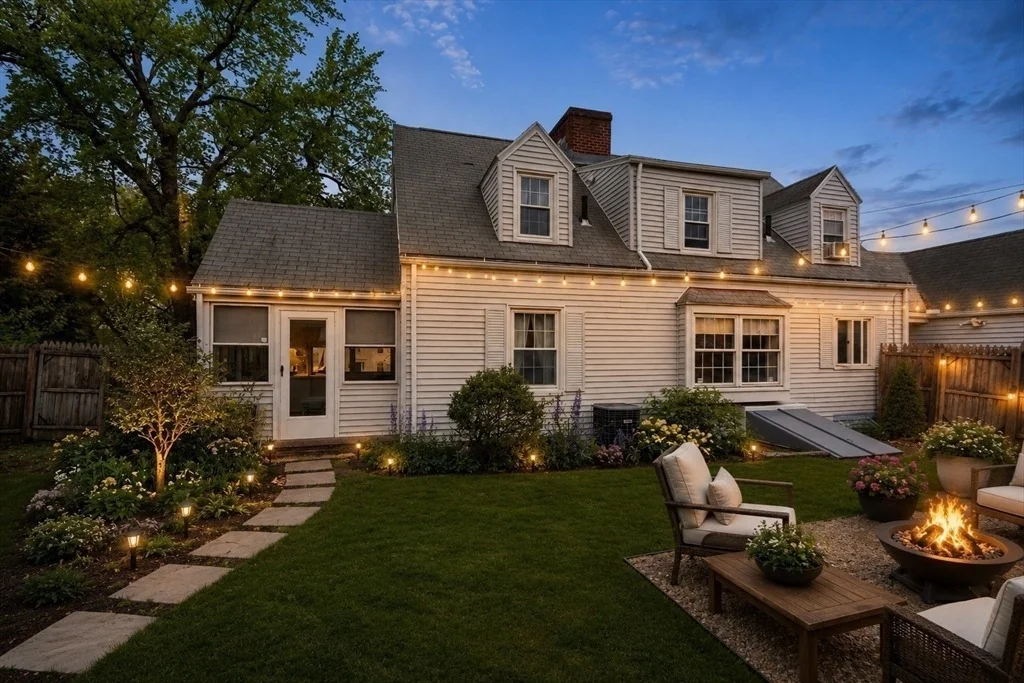 Photo of 39 Pleasant St