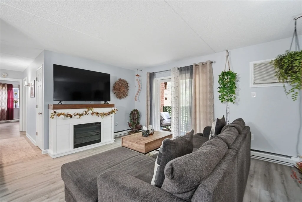 Photo of Unit G at 32 Maple Crest Cir