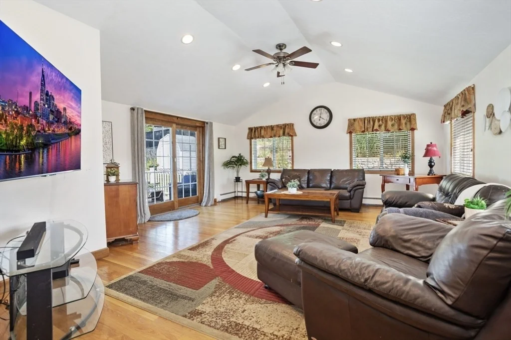 Photo of 44 Blueridge Ave
