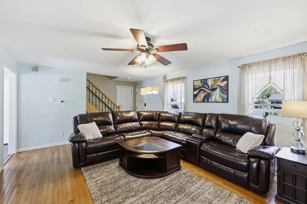 Photo of 33 Winding Ln