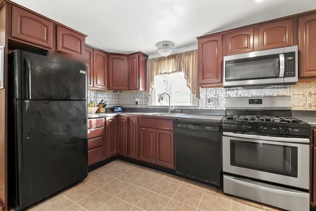 Photo of 23 Edgewood Rd