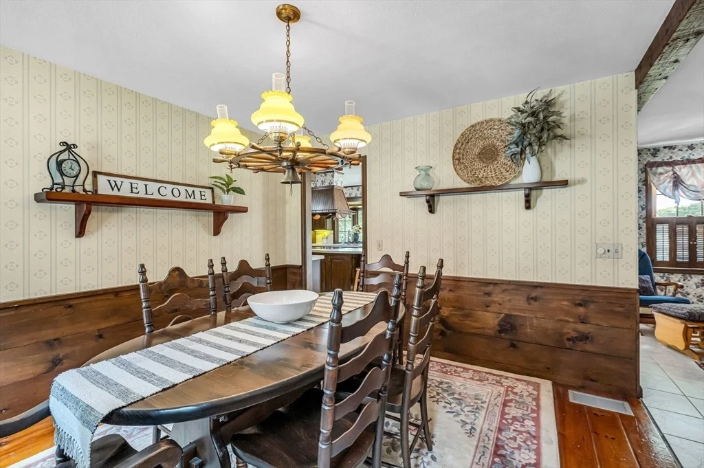 Photo of 98 Blossom Rd