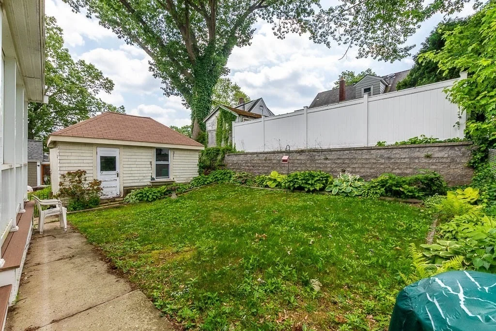 Photo of 28 East Riverside Drive