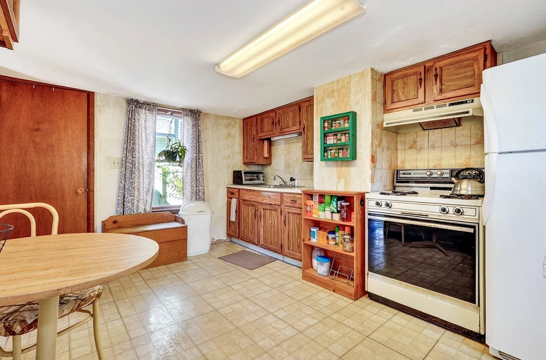 Photo of 79 Maple Street