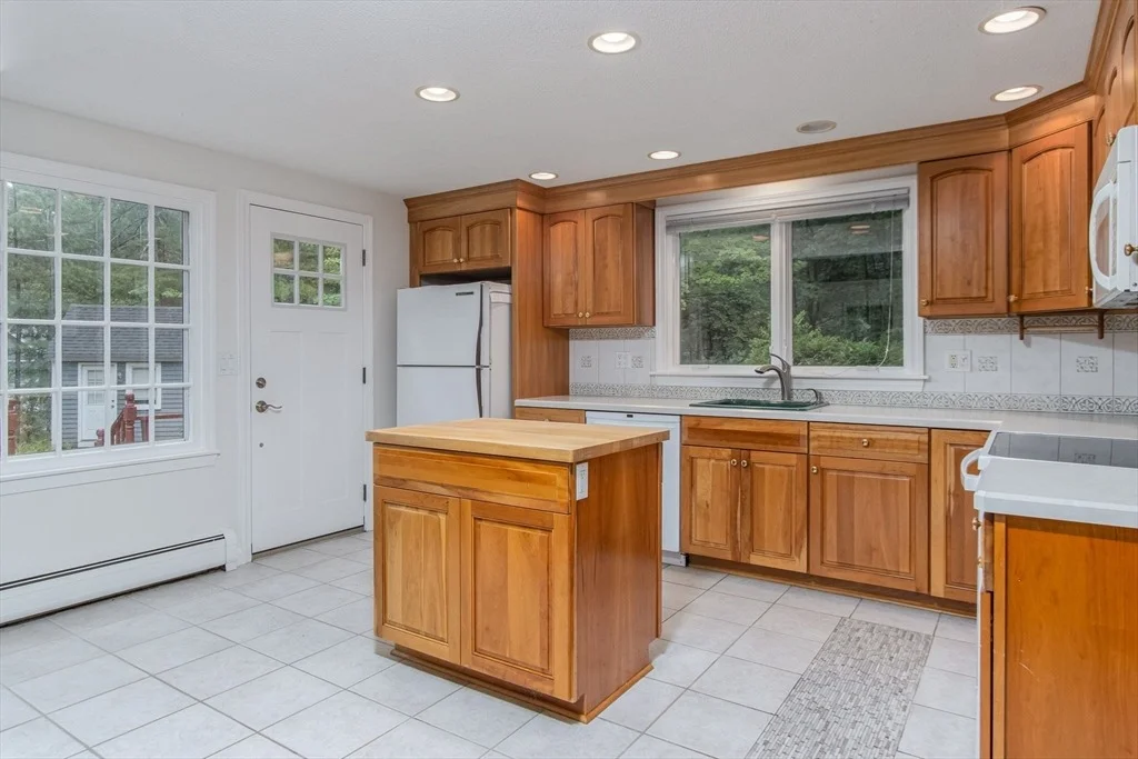Photo of 551 Old Dunstable Road