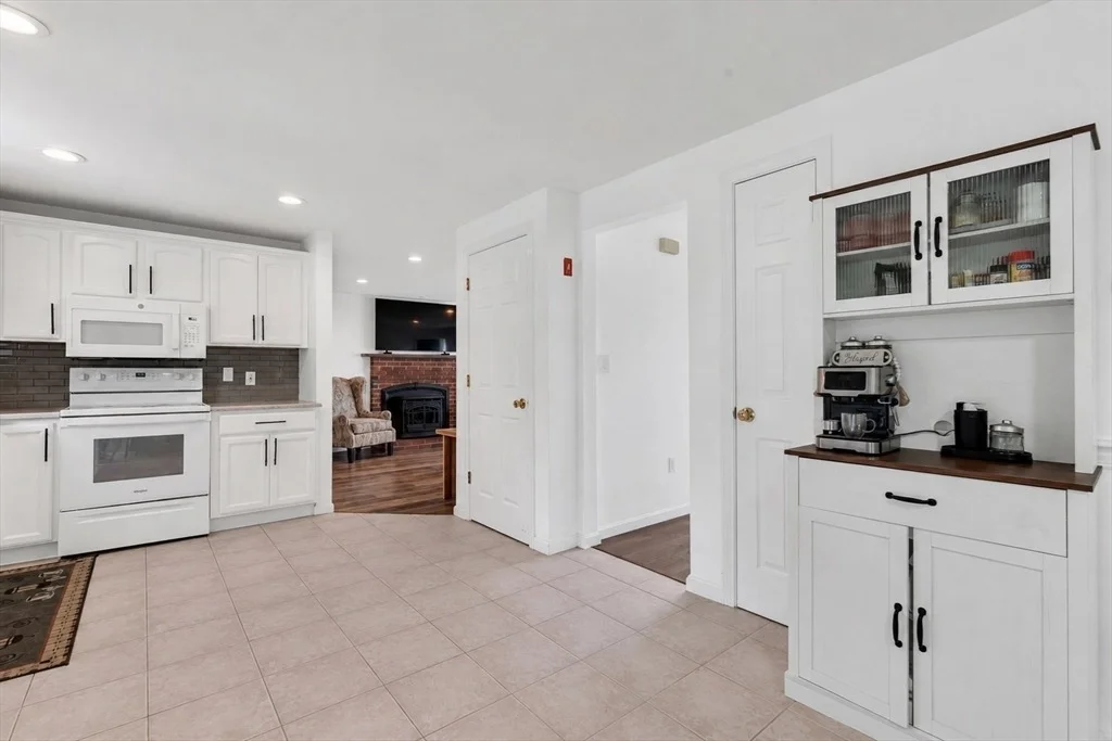 Photo of 6 Fleuette Drive
