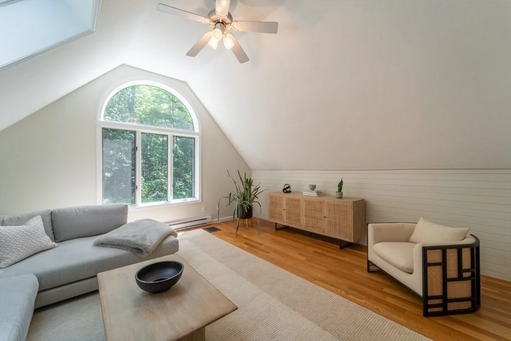 Photo of 140 Sutton Rd