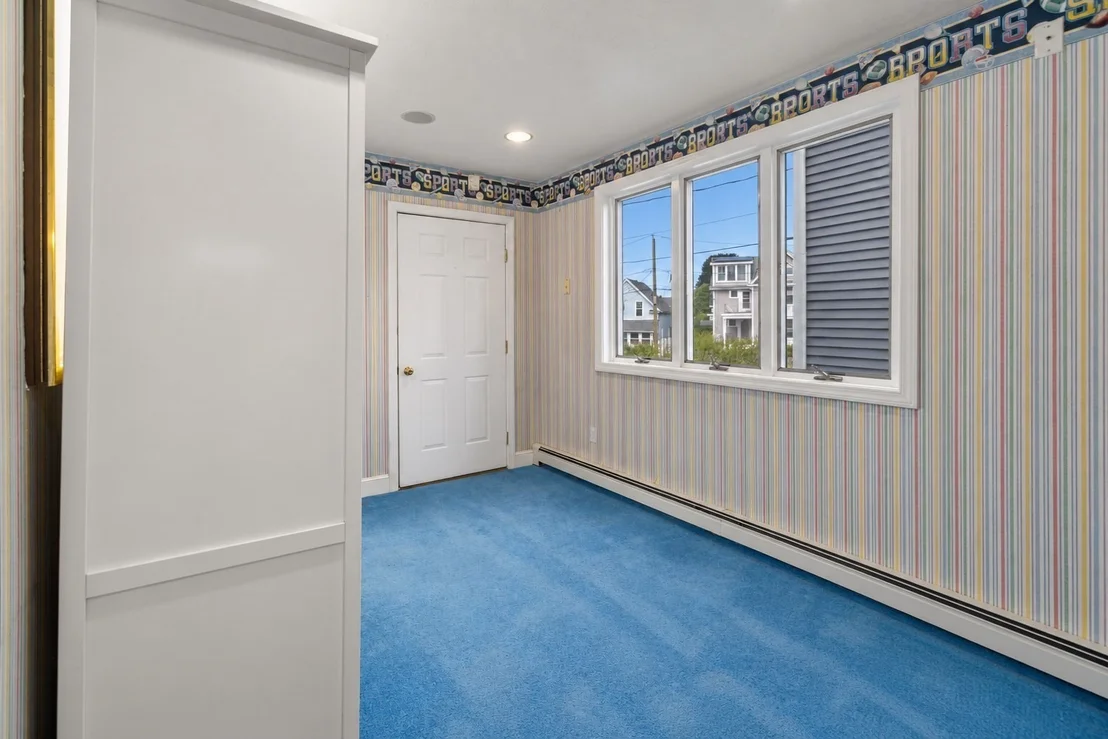 Photo of 125 Edgewater Drive