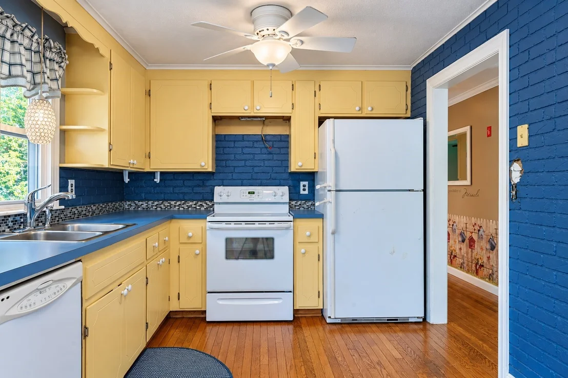 Photo of 5 Glenwood Cir