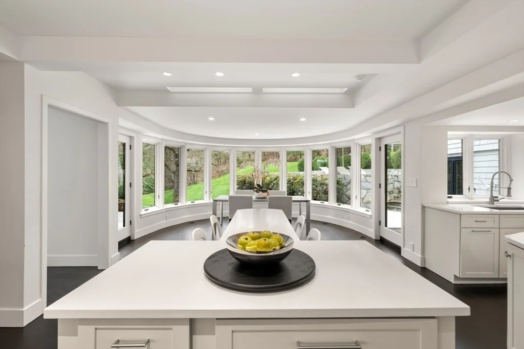 Photo of 44 Meadowbrook Road