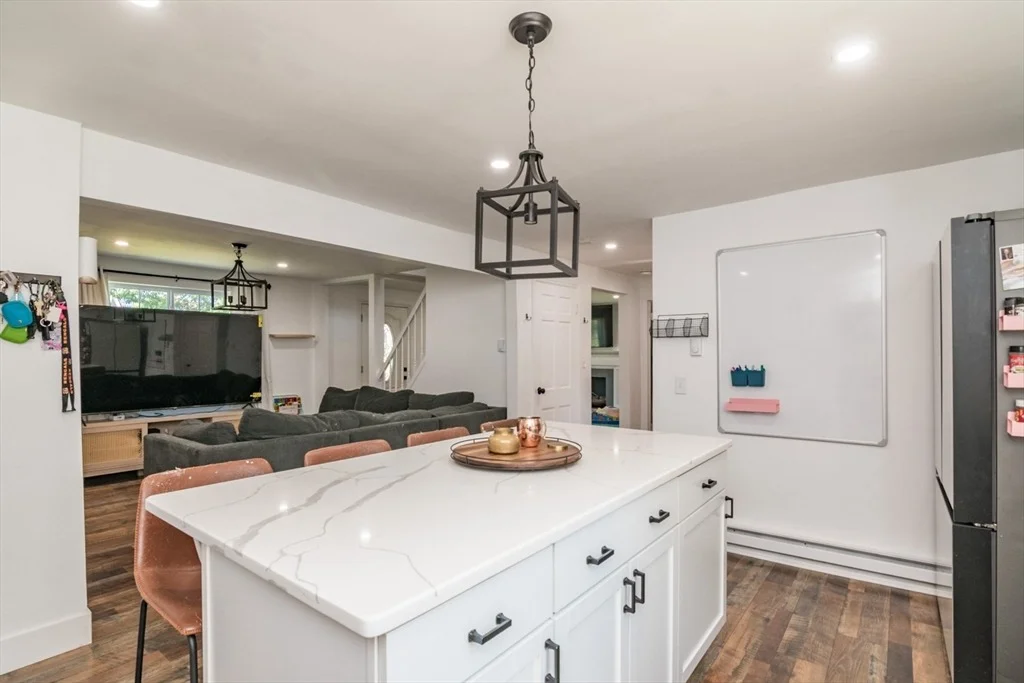 Photo of 379 Roosevelt Ave