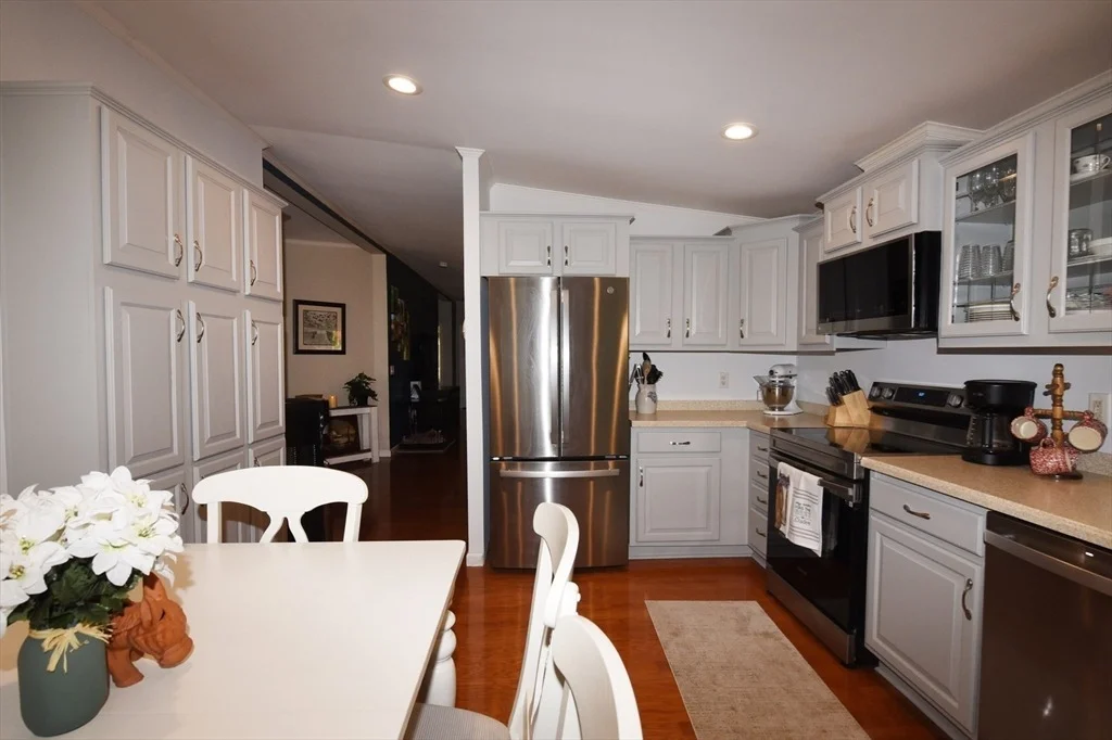 Photo of 4402 Pheasant Ln
