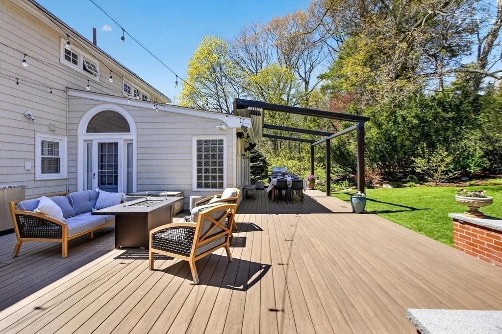 Photo of 152 Beverly Rd