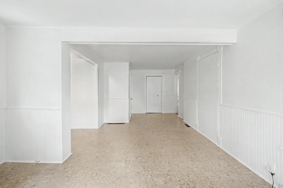 Photo of 293 Meadow Rd