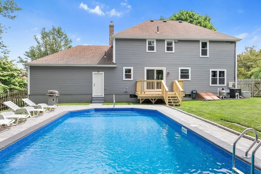 Photo of 24 Lantern Ln