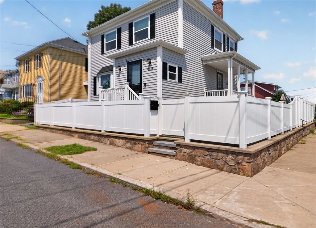 Photo of 208 Hudson St