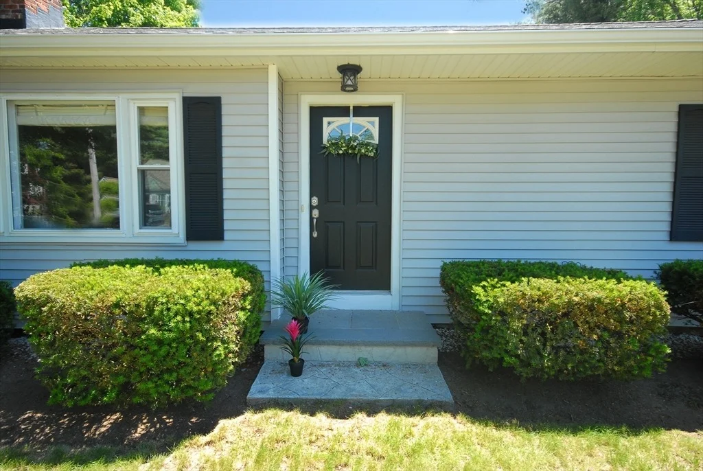 Photo of 805 Old Connecticut Path