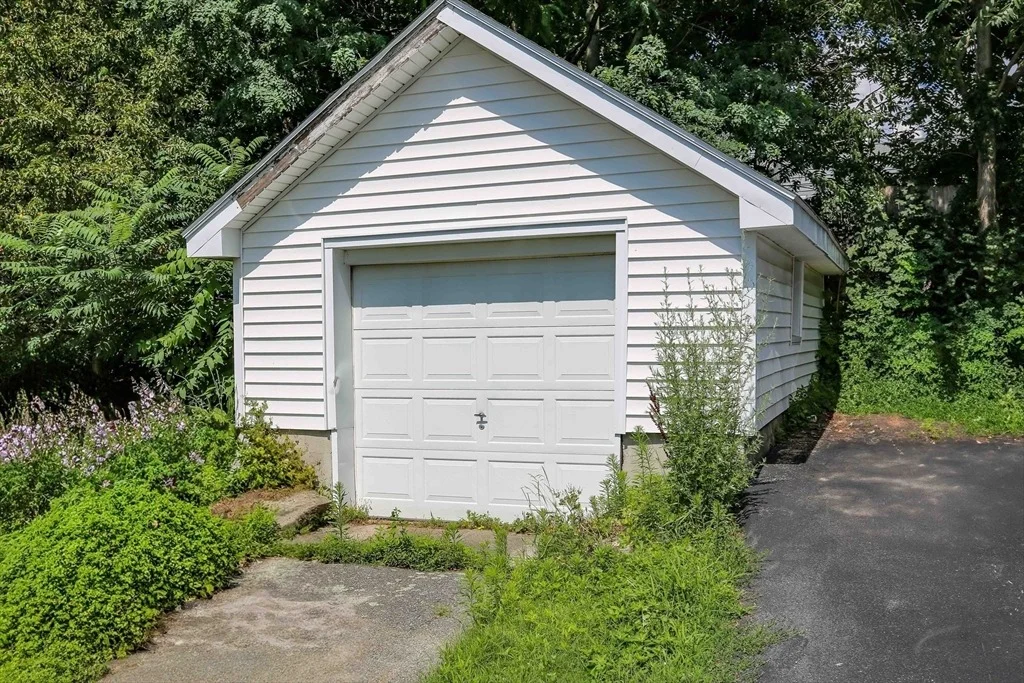 Photo of 120 Hillcroft Ave