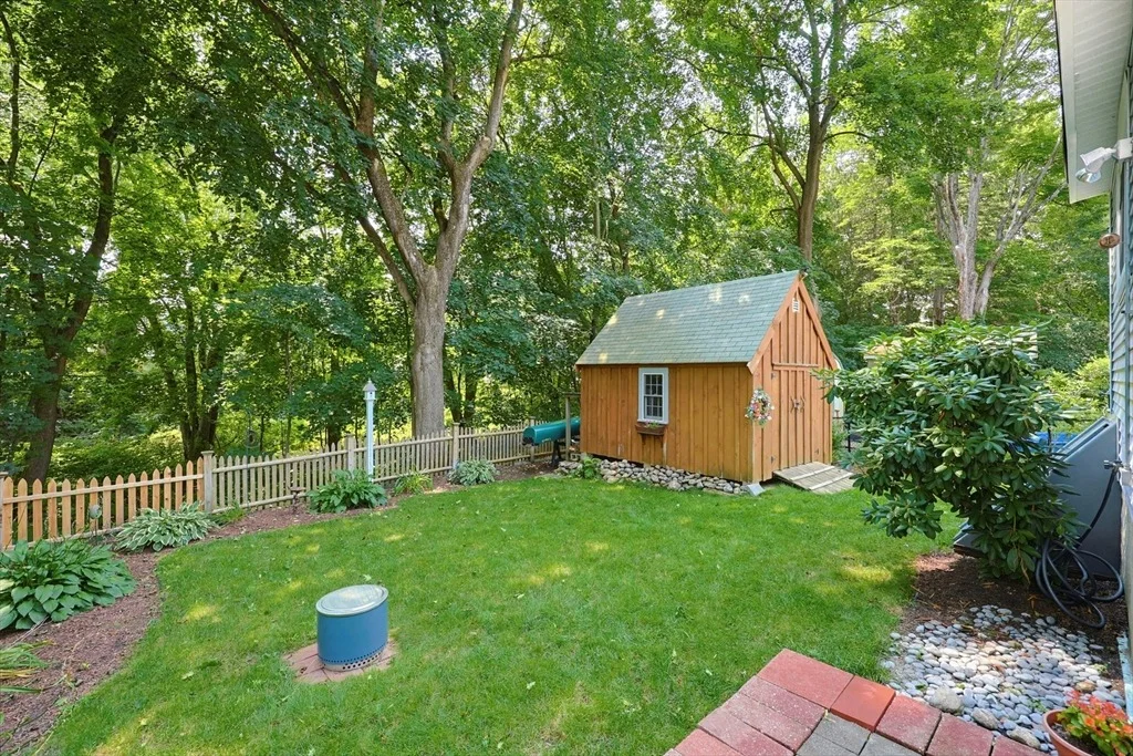 Photo of 9 Parmenter Ave