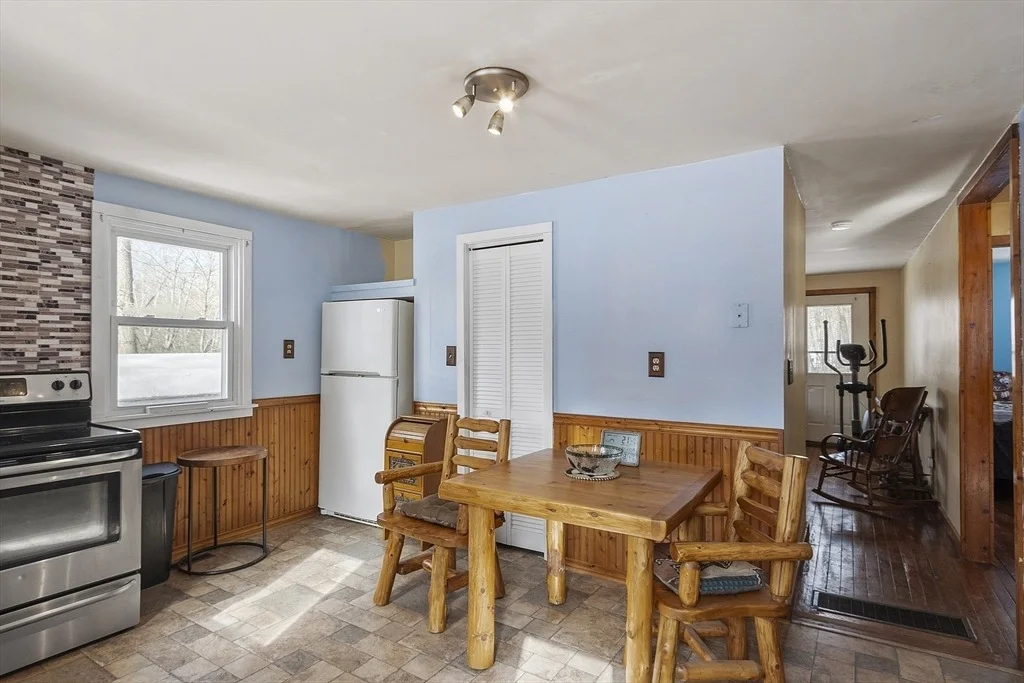 Photo of 72 Amherst Rd