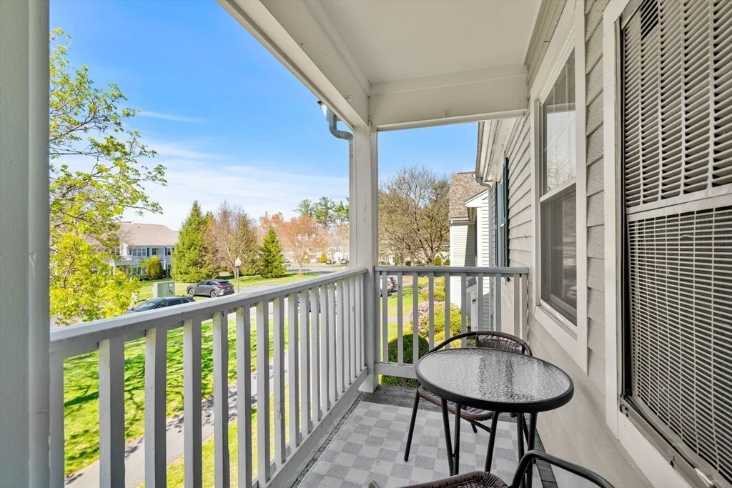 Photo of Unit E at 400 Brookside Dr