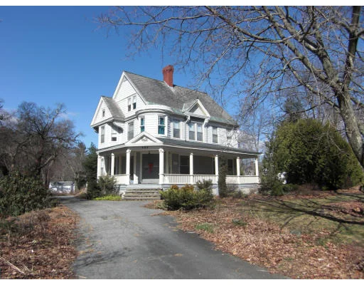 Photo of 482 Middlesex Avenue