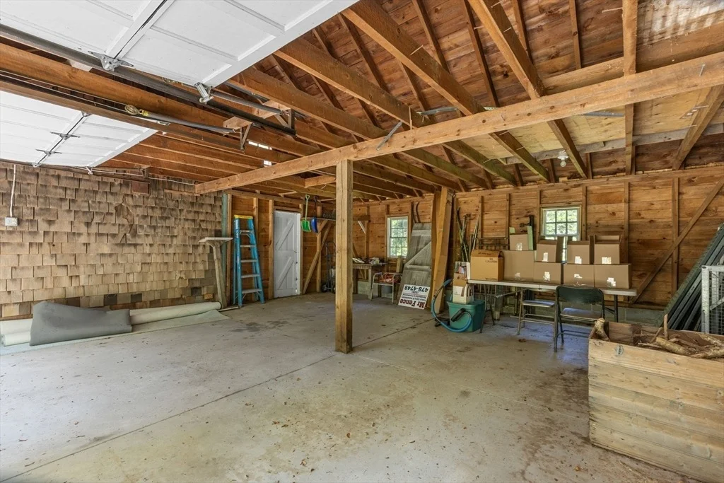 Photo of 417 Commerce Rd