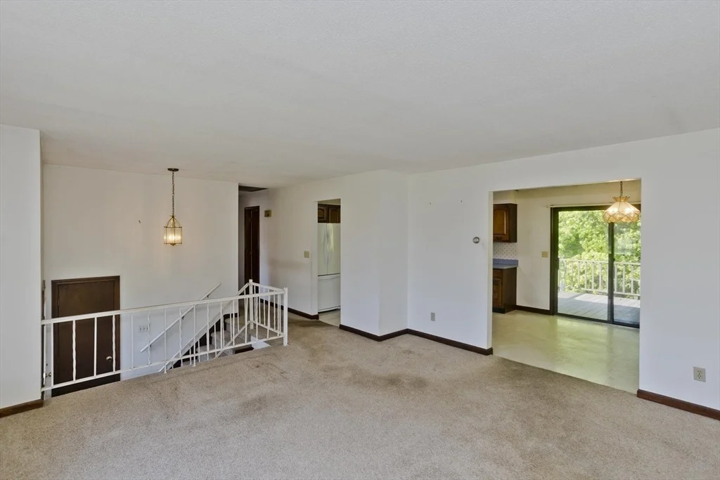 Photo of 6 Pine Wood Dr