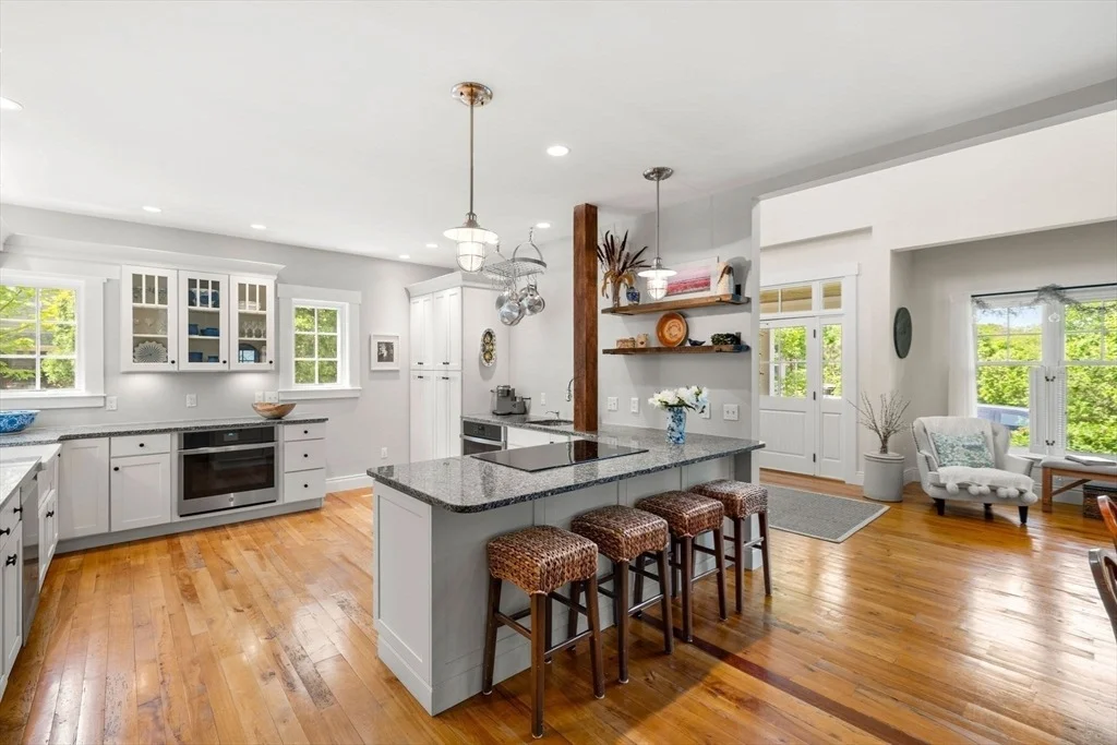 Photo of 92 Phillips Ave