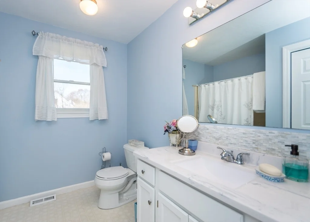 Photo of 46 Timberline Road