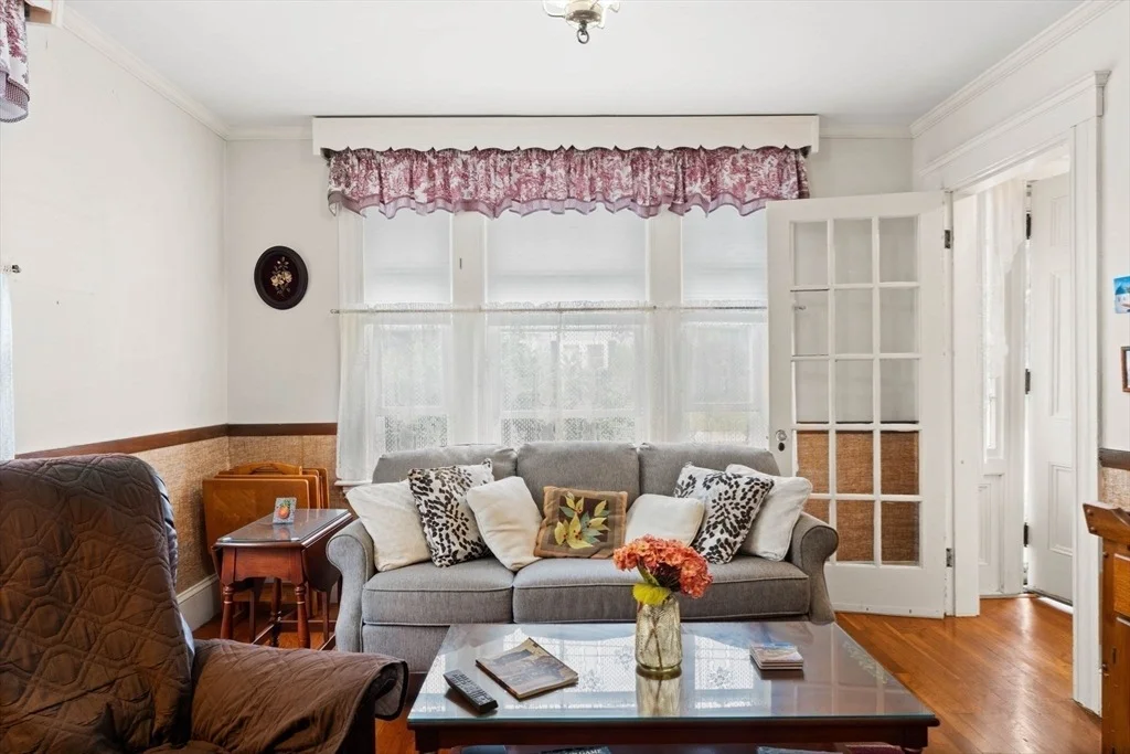 Photo of 3 Roosevelt Road