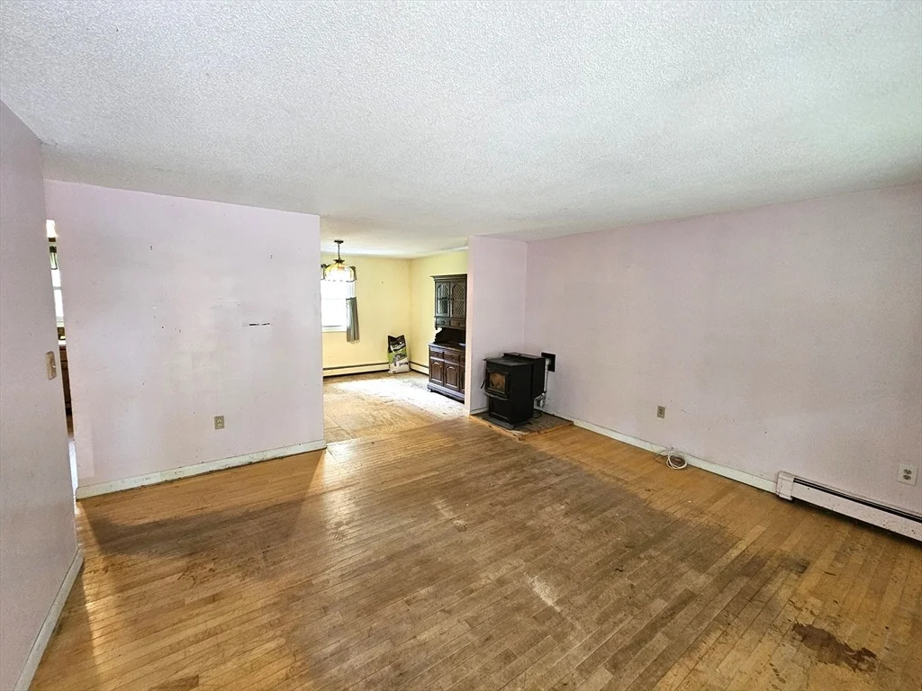 Photo of 405 Cooper Hill Rd