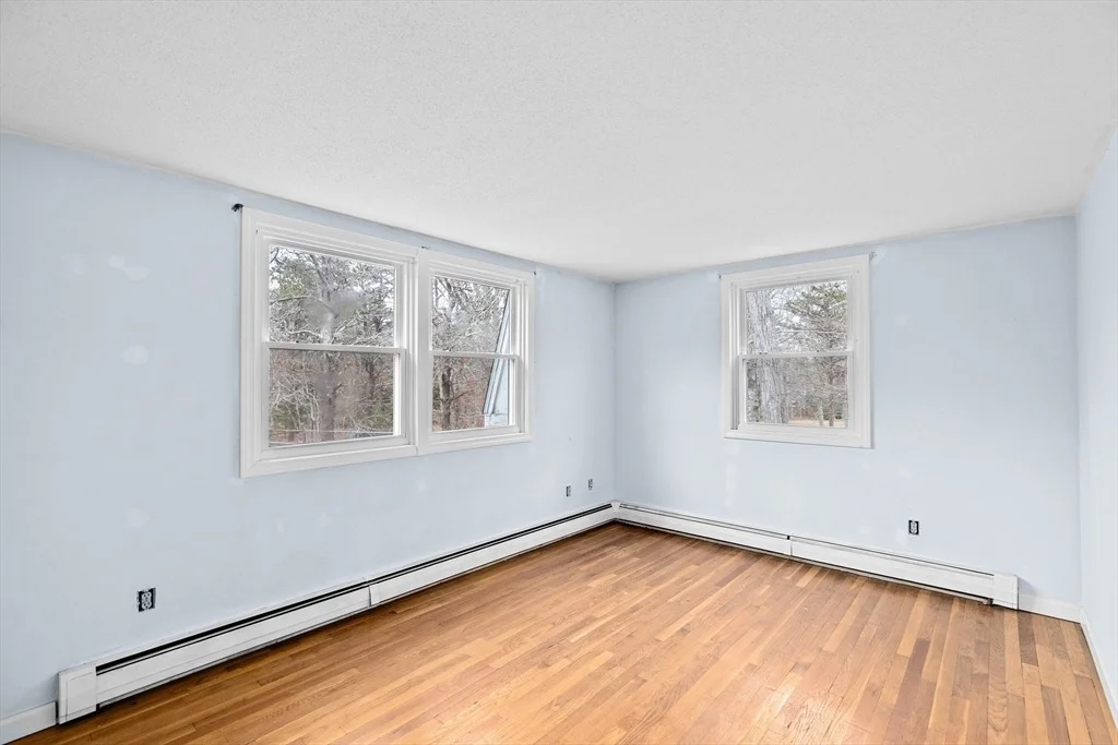 Photo of 1460 Massasoit Rd