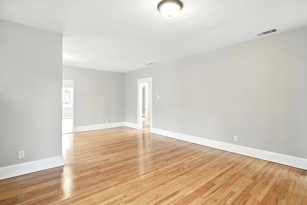 Photo of 26 Dwight Rd