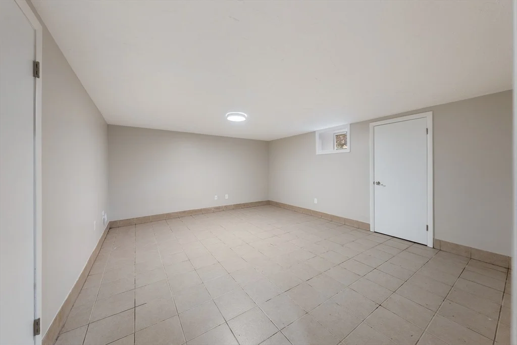 Photo of 5 Lanes End