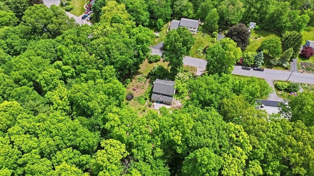 Photo of 39 Ethan Allen Dr.