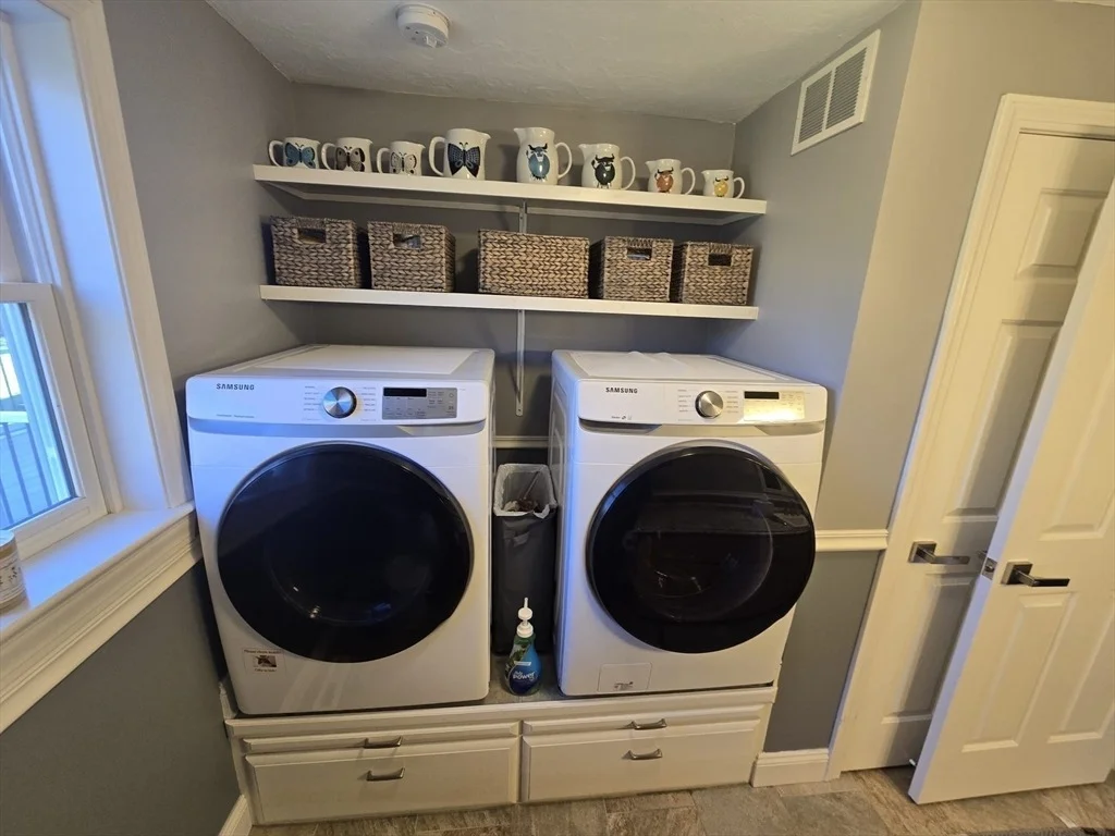Photo of 162 Sutton Ave
