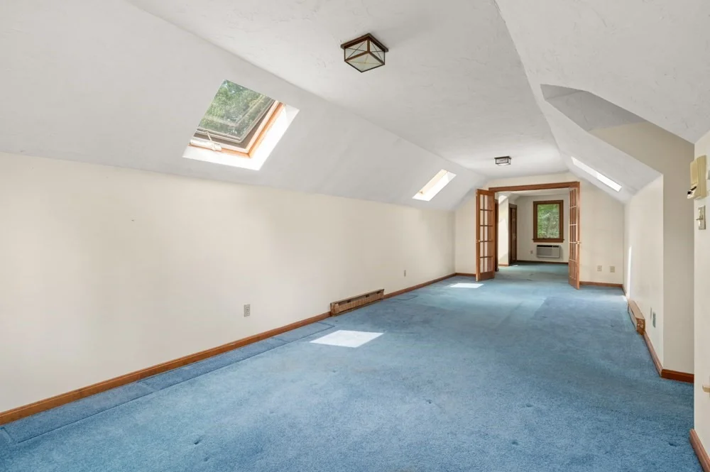 Photo of 18 Strawberry Hill Ln