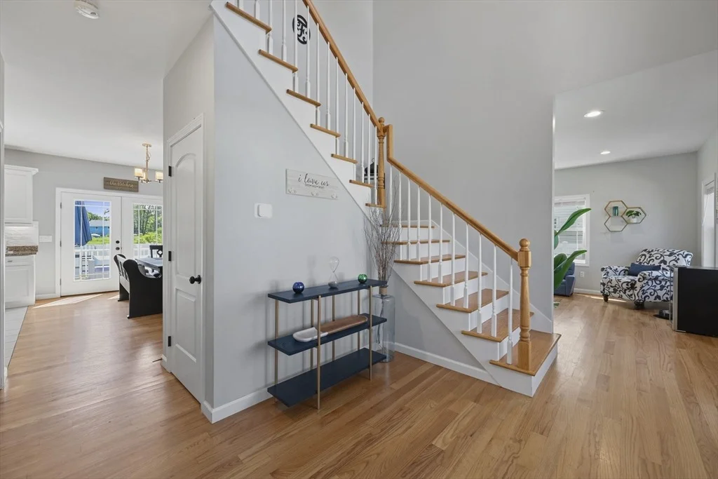 Photo of 51 Elaine Cir