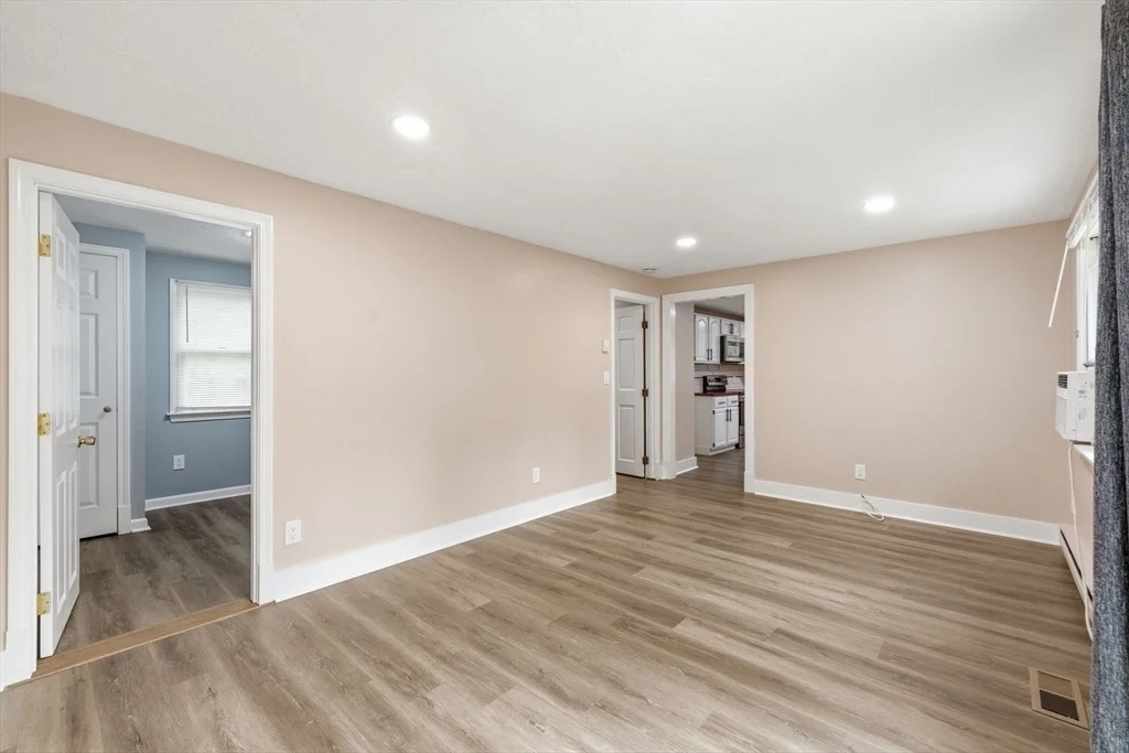 Photo of 18 Fuller Ave
