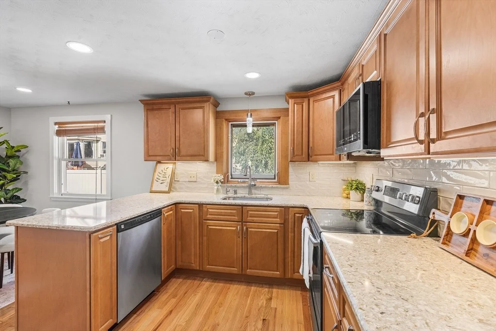 Photo of 7 Puritan Rd