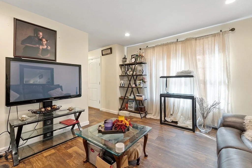 Photo of 156 Bayberry Cir